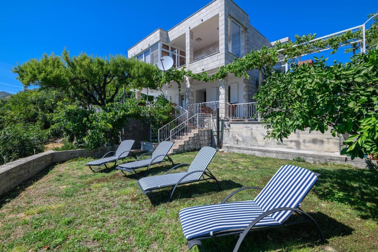 Apartment Mario - Veliki Stan Za Odmor - Terasa- Vrt - Bazen - Pogled More, Izoliran Орашац Екстериор снимка