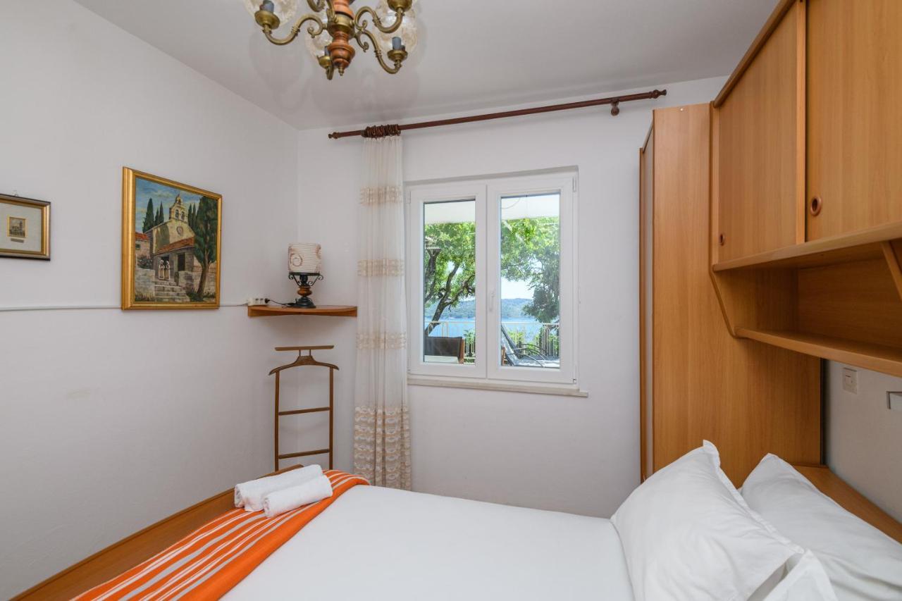 Apartment Mario - Veliki Stan Za Odmor - Terasa- Vrt - Bazen - Pogled More, Izoliran Орашац Екстериор снимка